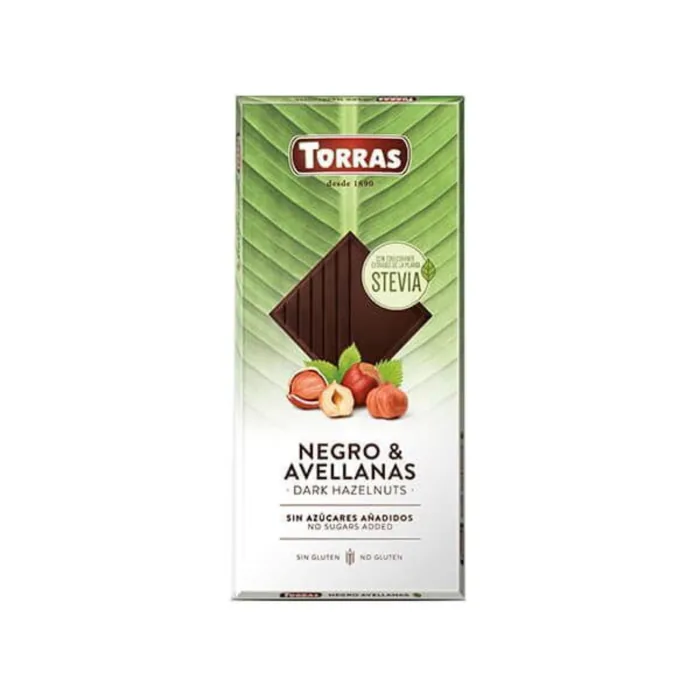 TUMŠĀ ŠOKOLĀDE TORRAS AR LAZDU RIEKSTIEM UN AR SALDINĀTĀJU STĒVIJU 125G