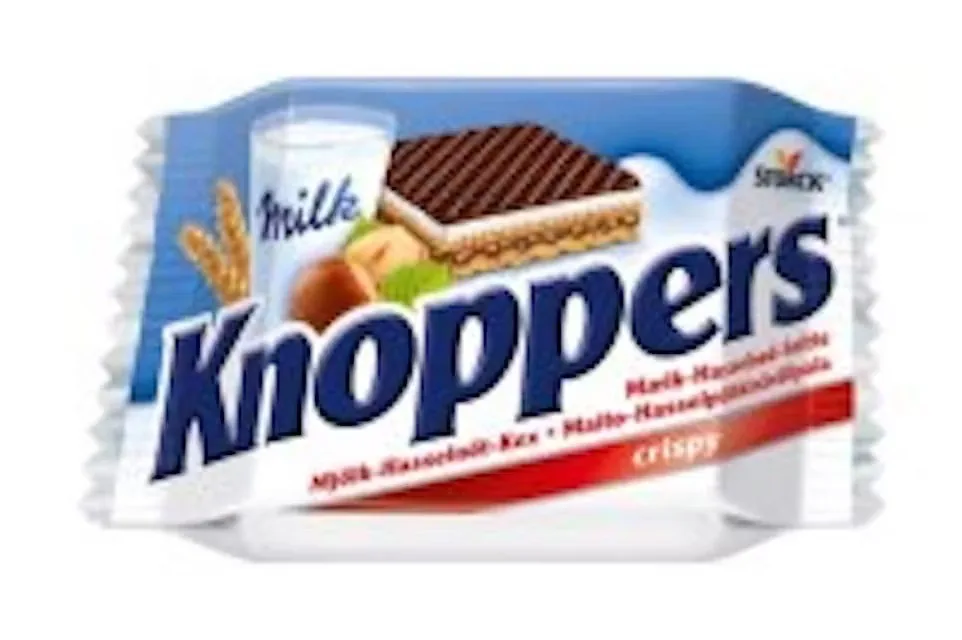 VAFELES KRAUKŠĶĪGĀS KNOPPERS AR LAZDURIEKSTU PILDĪJUMU, 25G